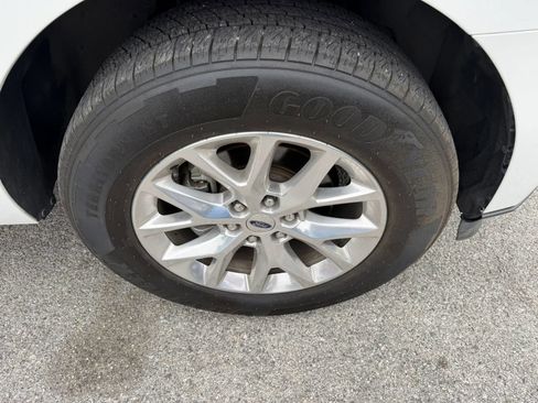 Used 2020 Ford Expedition XLT w/ Equipment Group 202A RWD image 18