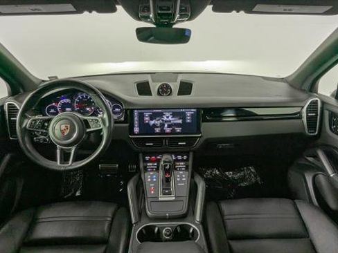 Used 2019 Porsche Cayenne S image 25