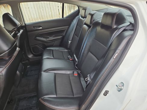 Used 2022 Nissan Altima 2.0 SR image 9