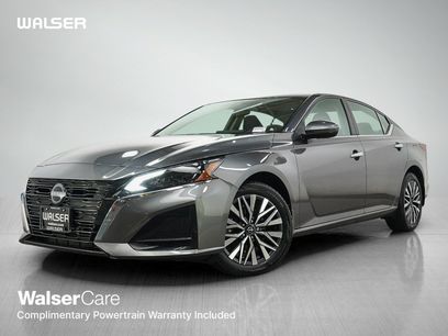 Used 2023 Nissan Altima 2.5 SV w/ SV Premium Package