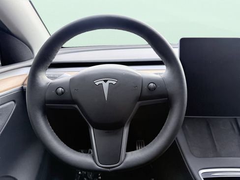 Used 2023 Tesla Model Y Performance image 56