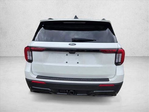 New 2026 Ford Explorer ST-Line w/ ST-Line Street Pack image 7