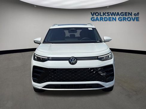 New 2026 Volkswagen Tiguan SEL R-Line AWD/4WD image 2