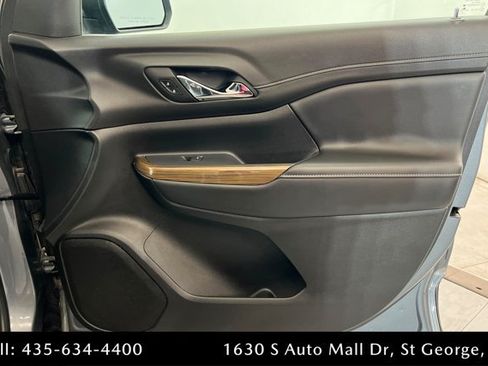 Used 2022 GMC Acadia SLE w/ Elevation Edition AWD/4WD image 23