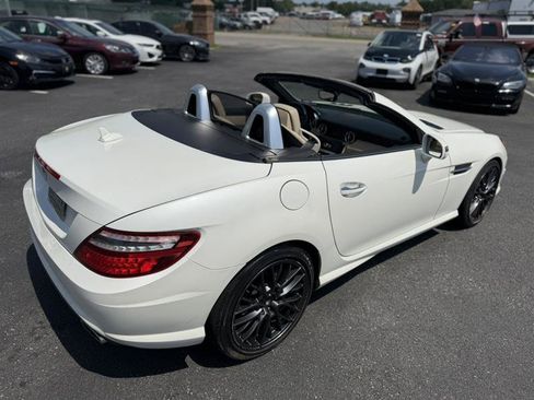 Used 2015 Mercedes-Benz SLK 350 image 7