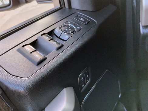 Used 2019 Ford F350 Lariat image 17