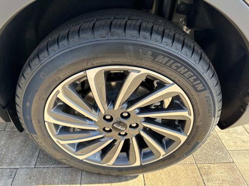 New 2026 Lincoln Corsair Reserve image 32