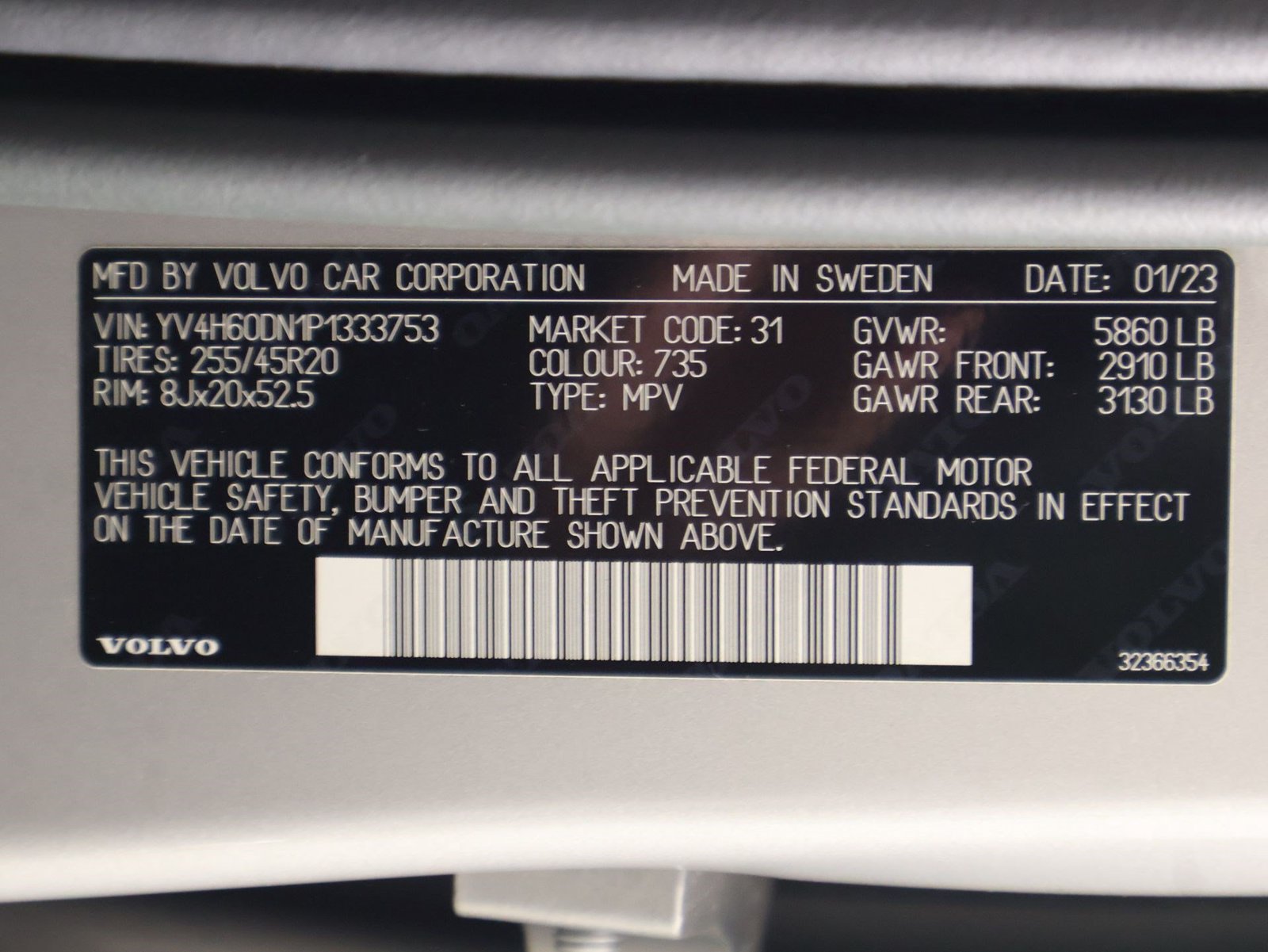 Certified 2023 Volvo XC60 T8 Plus AWD/4WD image 16