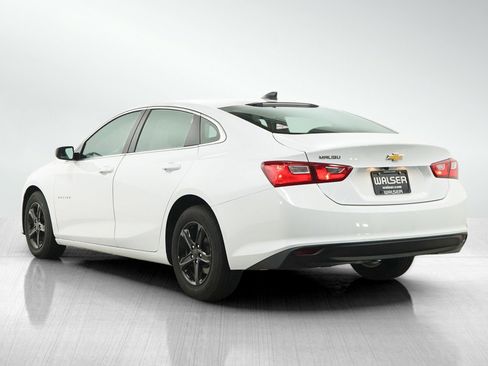 Used 2022 Chevrolet Malibu LS FWD image 3