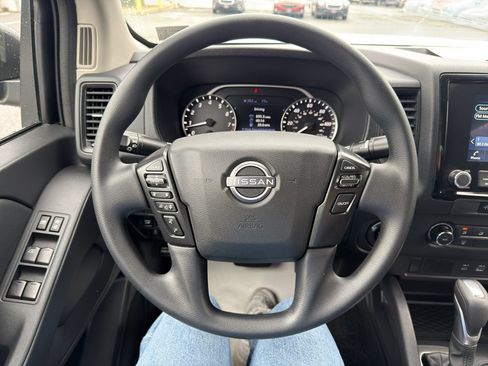 Used 2024 Nissan Frontier S AWD/4WD image 13