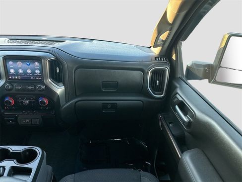 Used 2022 Chevrolet Silverado 2500 LT w/ Convenience Package image 22