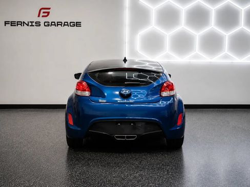 Used 2016 Hyundai Veloster w/ Option Group 02 FWD image 9