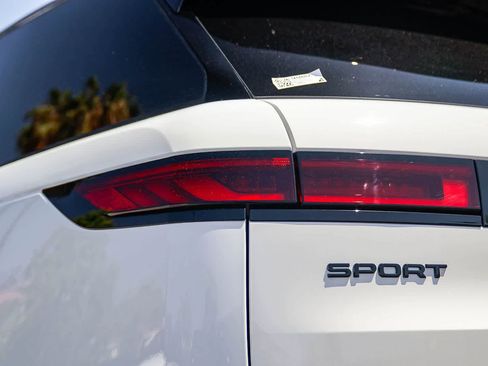 New 2026 Land Rover Range Rover Sport Dynamic SE AWD/4WD image 7