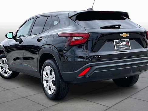 Used 2024 Chevrolet Trax LS w/ Driver Confidence Package image 12