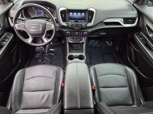 Used 2024 GMC Terrain SLT image 16