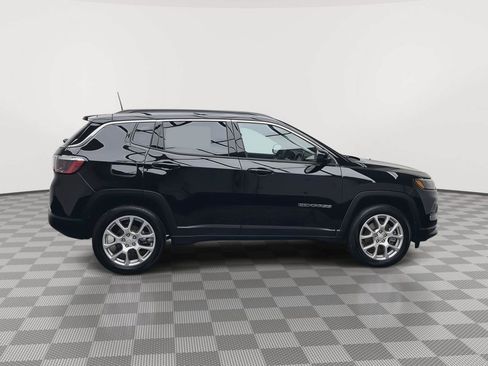 Used 2023 Jeep Compass Latitude AWD/4WD image 37