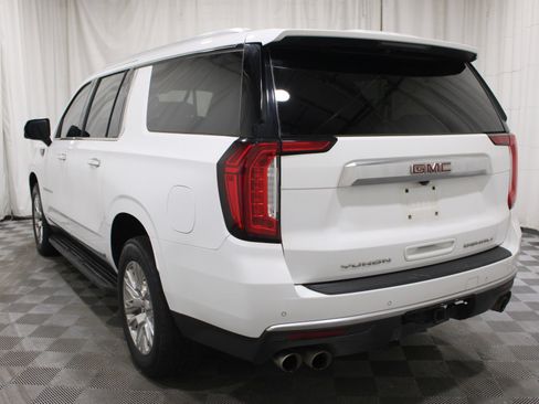 Used 2021 GMC Yukon XL Denali AWD/4WD image 31