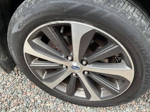 Used 2017 Subaru Legacy 2.5i Limited AWD/4WD image 5