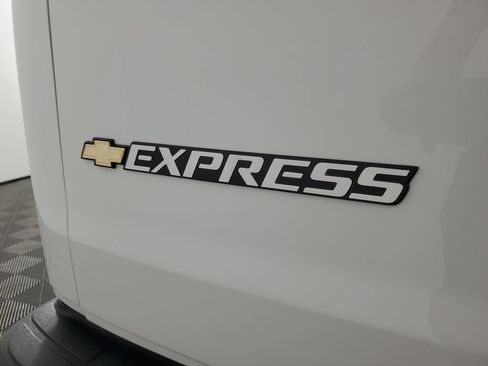 New 2026 Chevrolet Express 3500 Extended w/ Driver Convenience Package RWD image 30