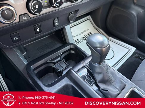 Used 2017 Toyota Tacoma TRD Off-Road w/ Tow Package AWD/4WD image 20