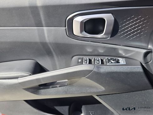 Certified 2025 Kia Sorento S w/ Panoramic Sunroof Package FWD image 28