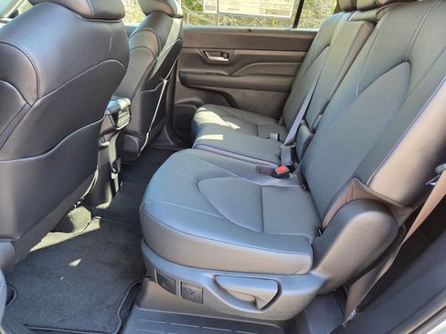 New 2026 Toyota Grand Highlander XLE image 24