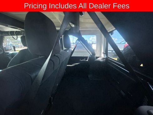 Used 2018 Jeep Wrangler Unlimited Sport w/ Connectivity Group AWD/4WD image 10