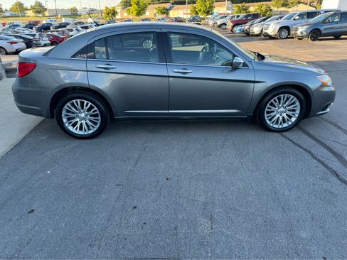 Used 2012 Chrysler 200 Limited image 4