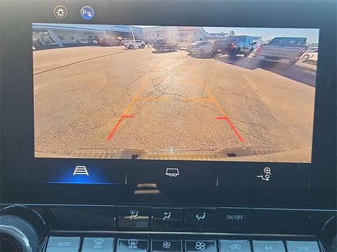 Used 2024 Chevrolet Colorado LT w/ LT Convenience Package image 15