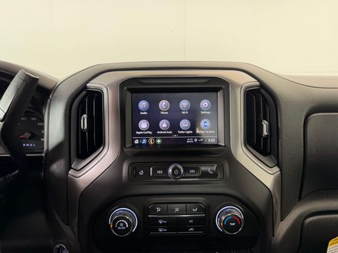 Used 2023 Chevrolet Silverado 1500 Custom Trail Boss AWD/4WD image 17