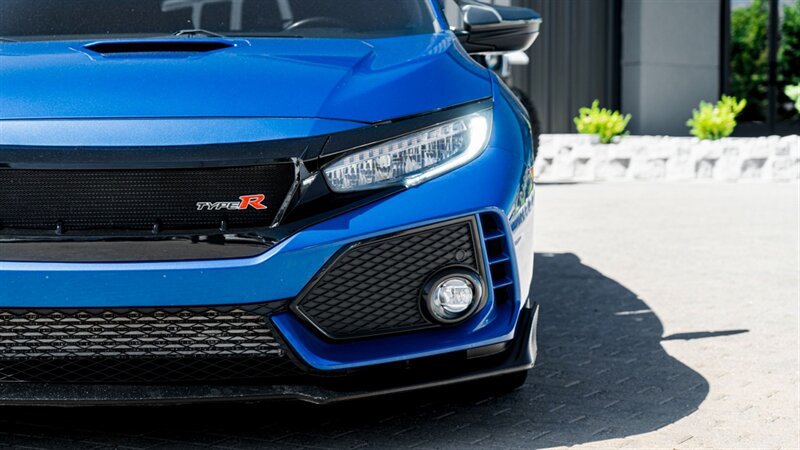 Used 2018 Honda Civic Type R image 10