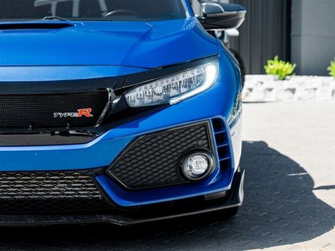 Used 2018 Honda Civic Type R image 10