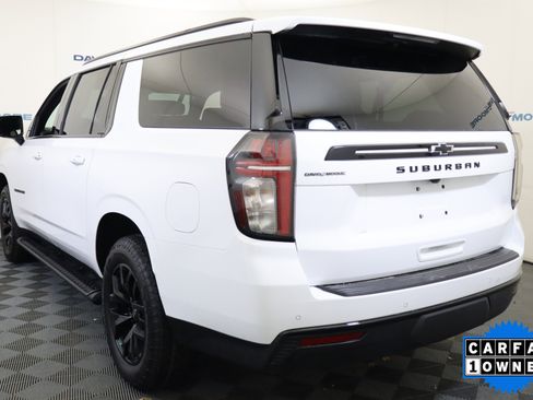 Certified 2024 Chevrolet Suburban Z71 w/ Luxury Package image 9
