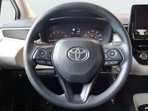 Used 2025 Toyota Corolla LE FWD image 14