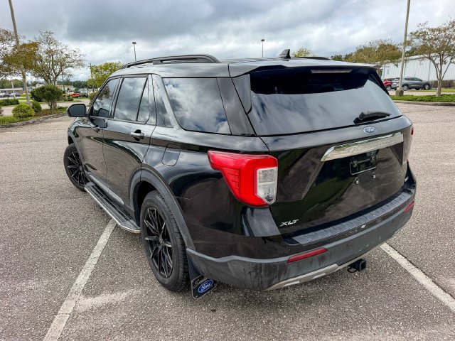 Used 2020 Ford Explorer XLT w/ Equipment Group 202A AWD/4WD image 4