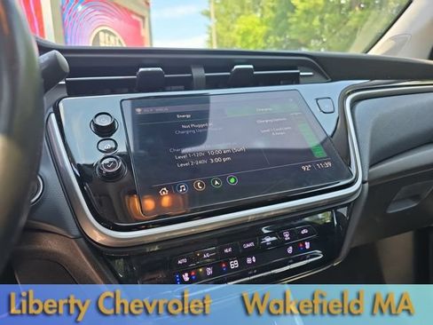Used 2022 Chevrolet Bolt EUV Premier w/ Launch Edition FWD image 17