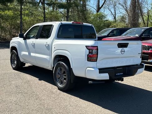 New 2026 Nissan Frontier SV w/ Tow Package AWD/4WD image 4
