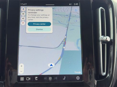 Certified 2025 Volvo XC40 B5 Plus image 19