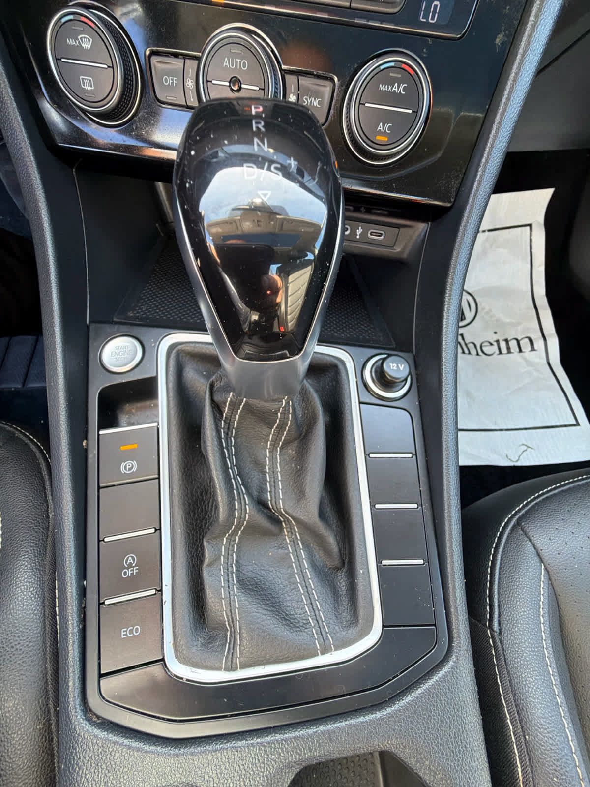 Used 2024 Volkswagen Jetta SE FWD image 17