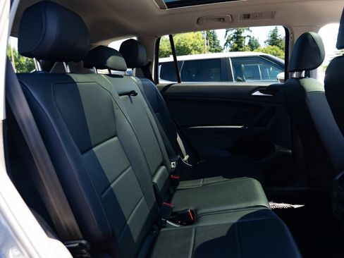 Used 2020 Volkswagen Tiguan SEL AWD/4WD image 20