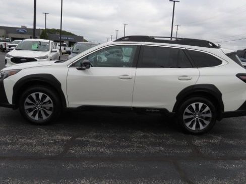 Used 2025 Subaru Outback Limited image 13