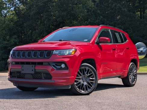 Used 2023 Jeep Compass Limited AWD/4WD image 4