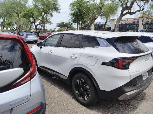 Certified 2026 Kia Sportage LX FWD image 10