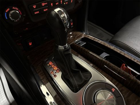 Used 2020 Nissan Armada SL w/ Premium Package image 17