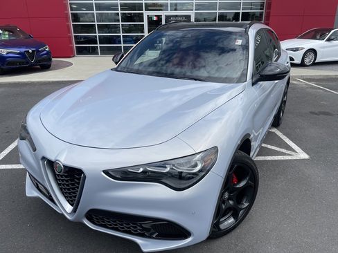 Used 2024 Alfa Romeo Stelvio Ti w/ Performance Driving Package image 32