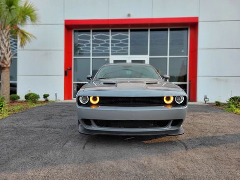 Used 2018 Dodge Challenger R/T w/ Blacktop Package RWD image 2