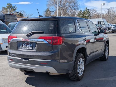 Used 2018 GMC Acadia SLE image 3