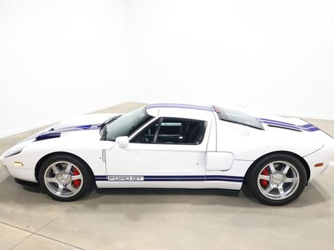 Used 2005 Ford GT image 6