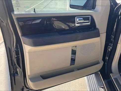 Used 2015 Lincoln Navigator 2WD w/ Equipment Group 101A Reserve image 28