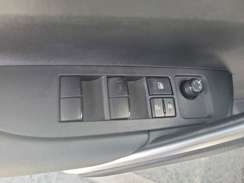 Used 2024 Toyota Corolla Cross SE image 20